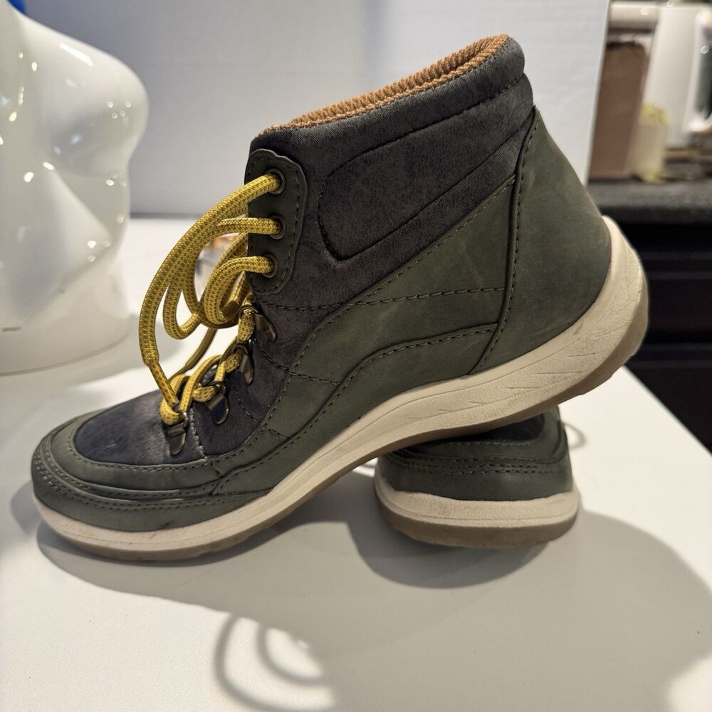 Baretraps Kamber Hiking Boots Women's Size 8 M Pine Gray Green